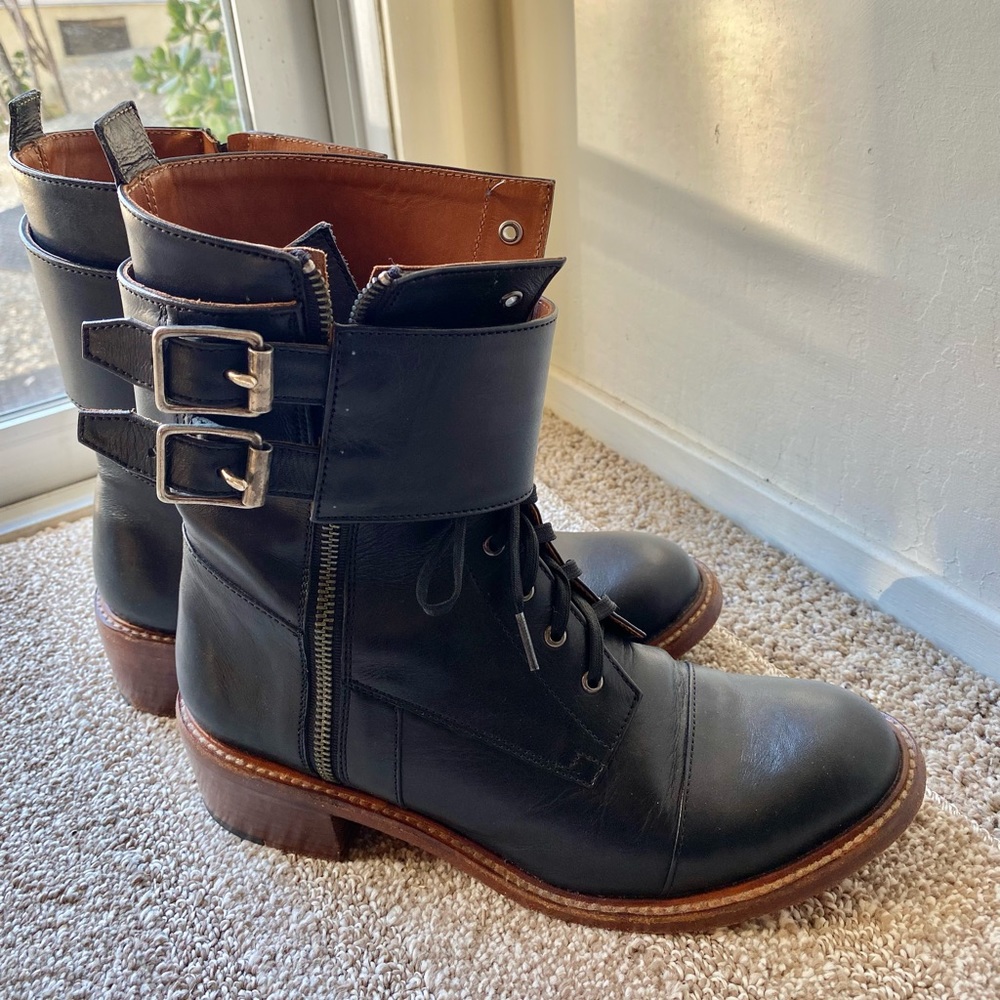 Beneduci custom made Italian black buckle boots. All leather. Size 9.